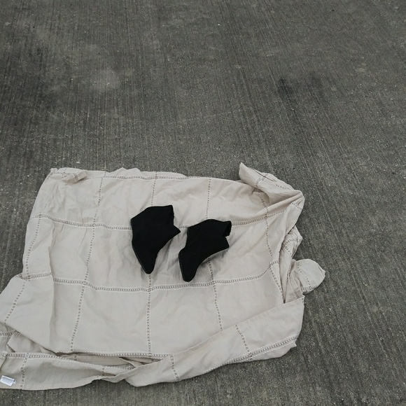 Black dresses velvet shoes - Picture 1 of 2